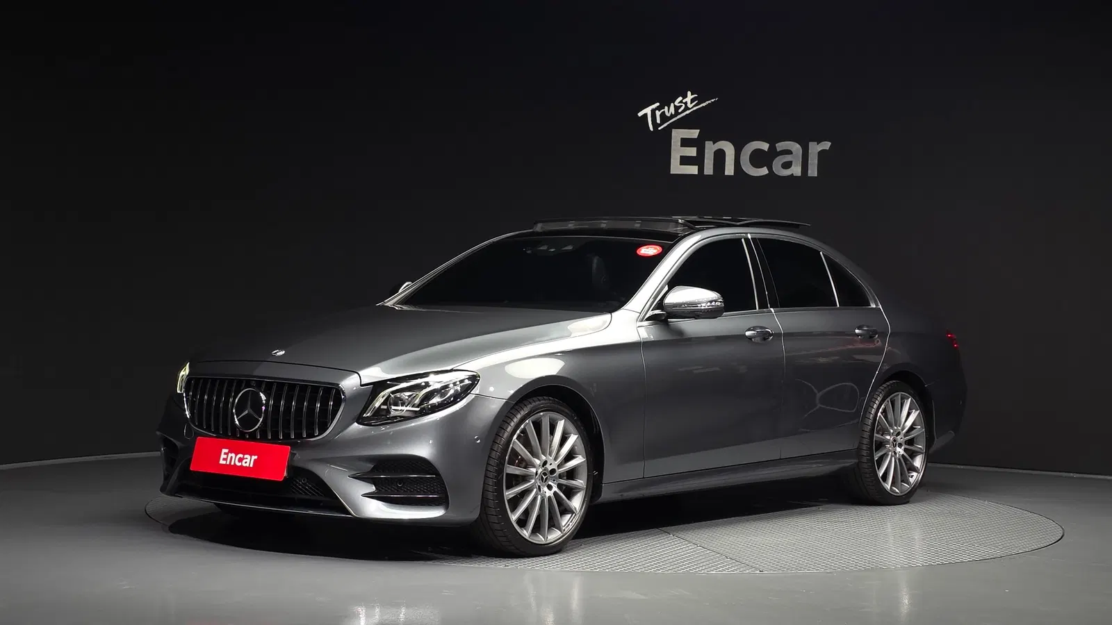 Mercedes-Benz Classe E AMG Line · E350 4MATIC (W213) 2019 — photo 1 sur 31