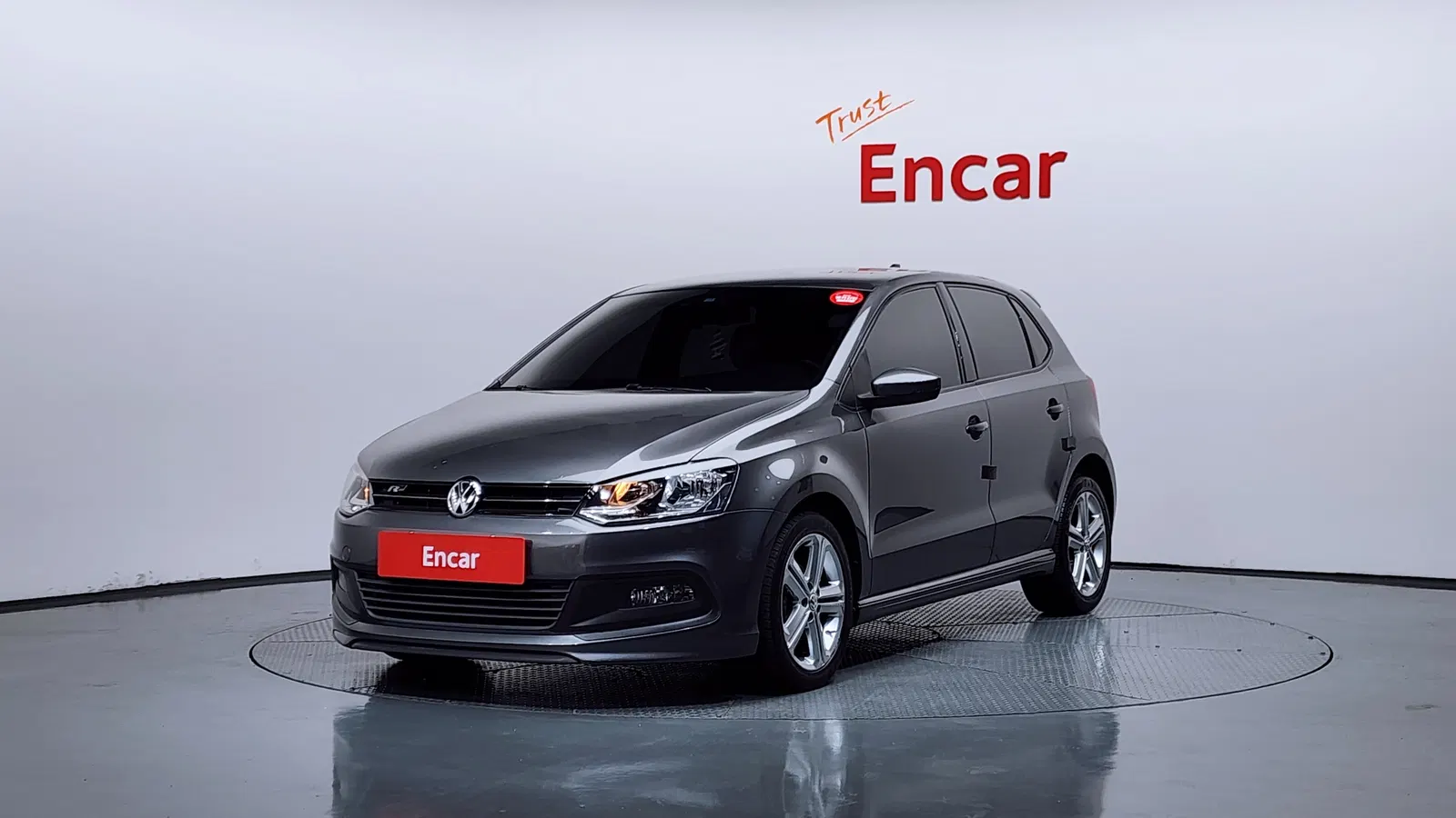 Volkswagen Polo 1.6 TDI R-Line 2014 — photo 1 sur 20