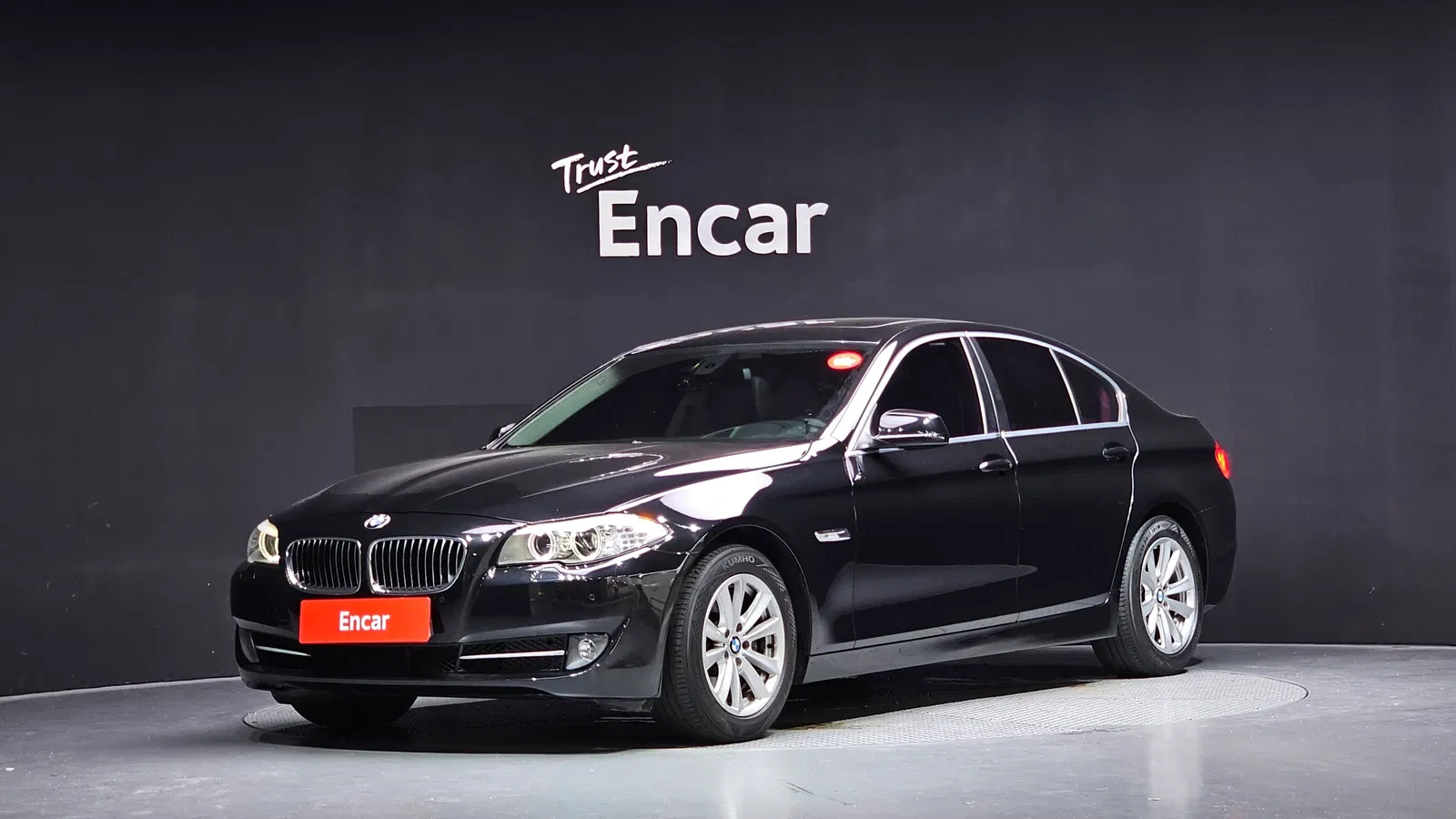 BMW Série 5 (F10) 520d 2011 — photo 1 sur 20