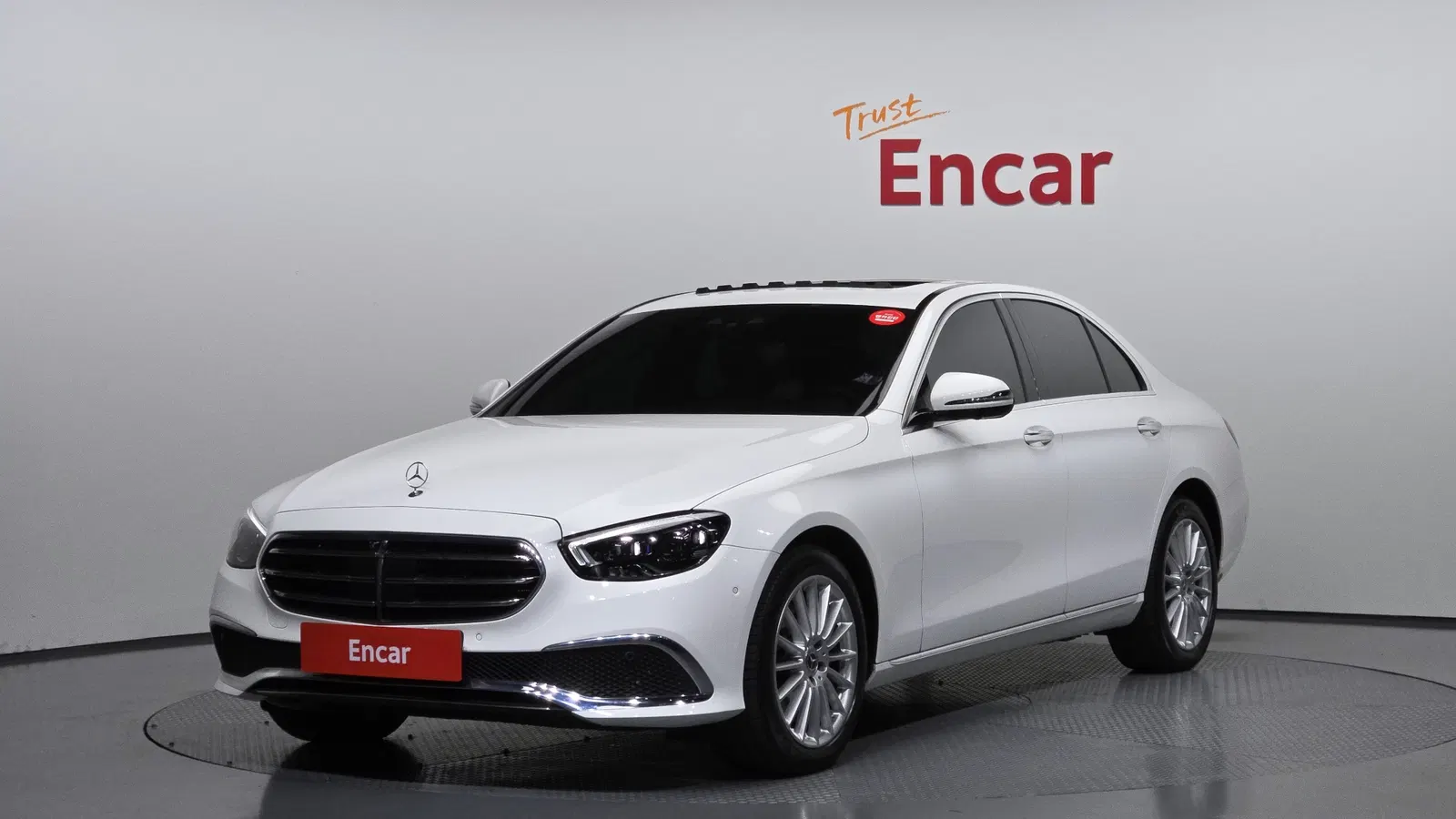 Mercedes-Benz Classe E E250 Exclusive (W213) 2022 — photo 1 sur 31