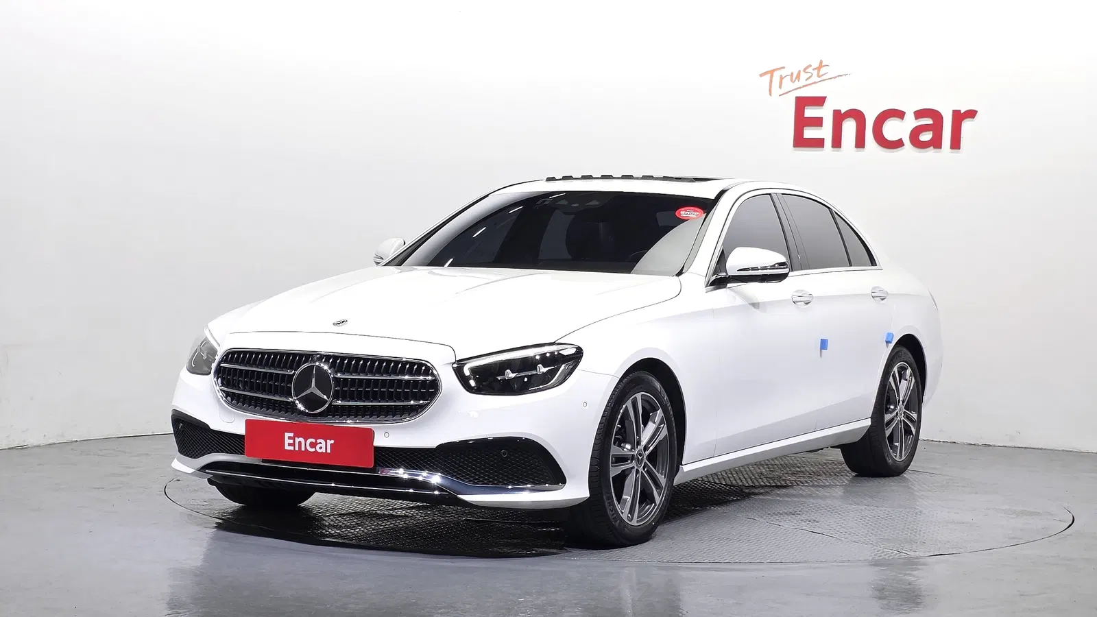 Mercedes-Benz Classe E E250 Avantgarde (W213) 2023 — photo 1 sur 20