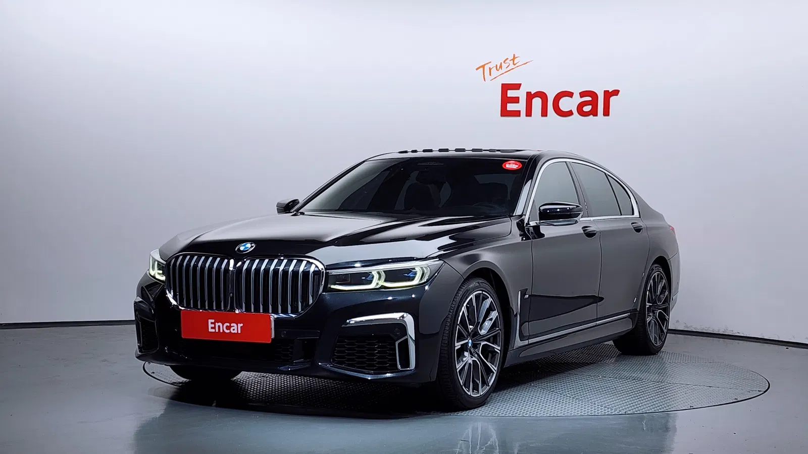BMW Série 7 (G11) 730d xDrive M Sport 2020 — photo 1 sur 36