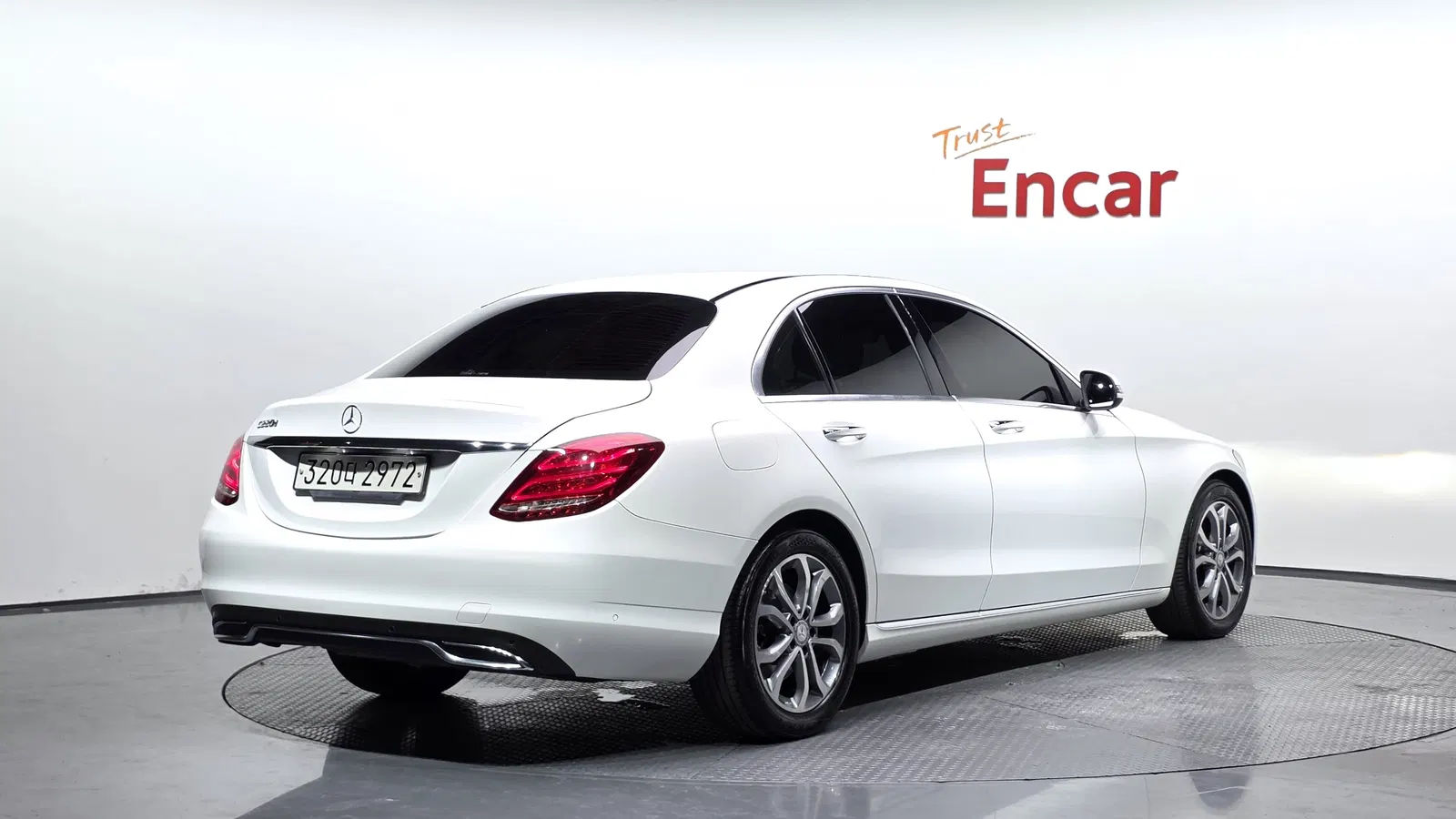 Mercedes-Benz Classe C C220 d Avantgarde (W205) 2016 — photo 1 sur 34