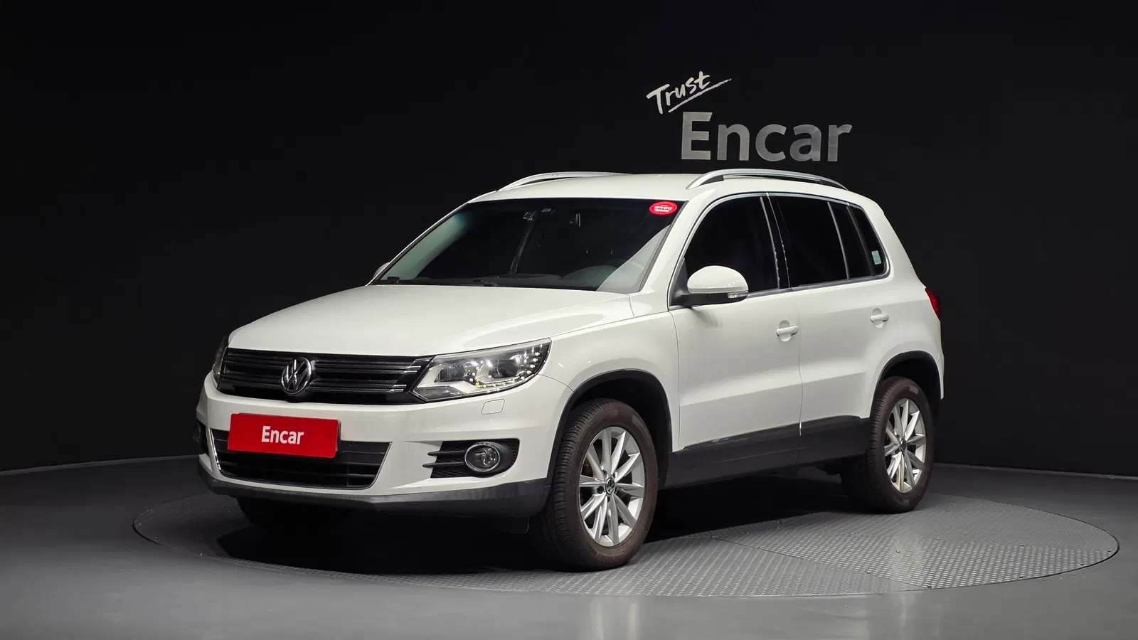 Volkswagen Tiguan 2.0 TDI Comfort 2015 — photo 1 sur 20