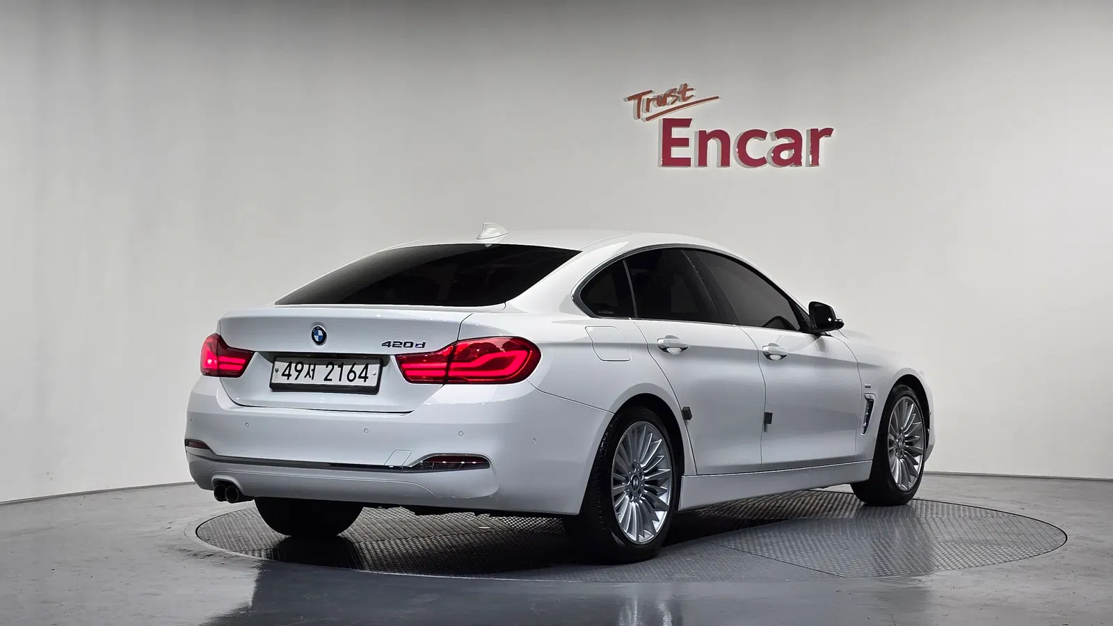 BMW Série 4 (F32) 420d Luxury GranCoupé 2018 — photo 1 sur 40
