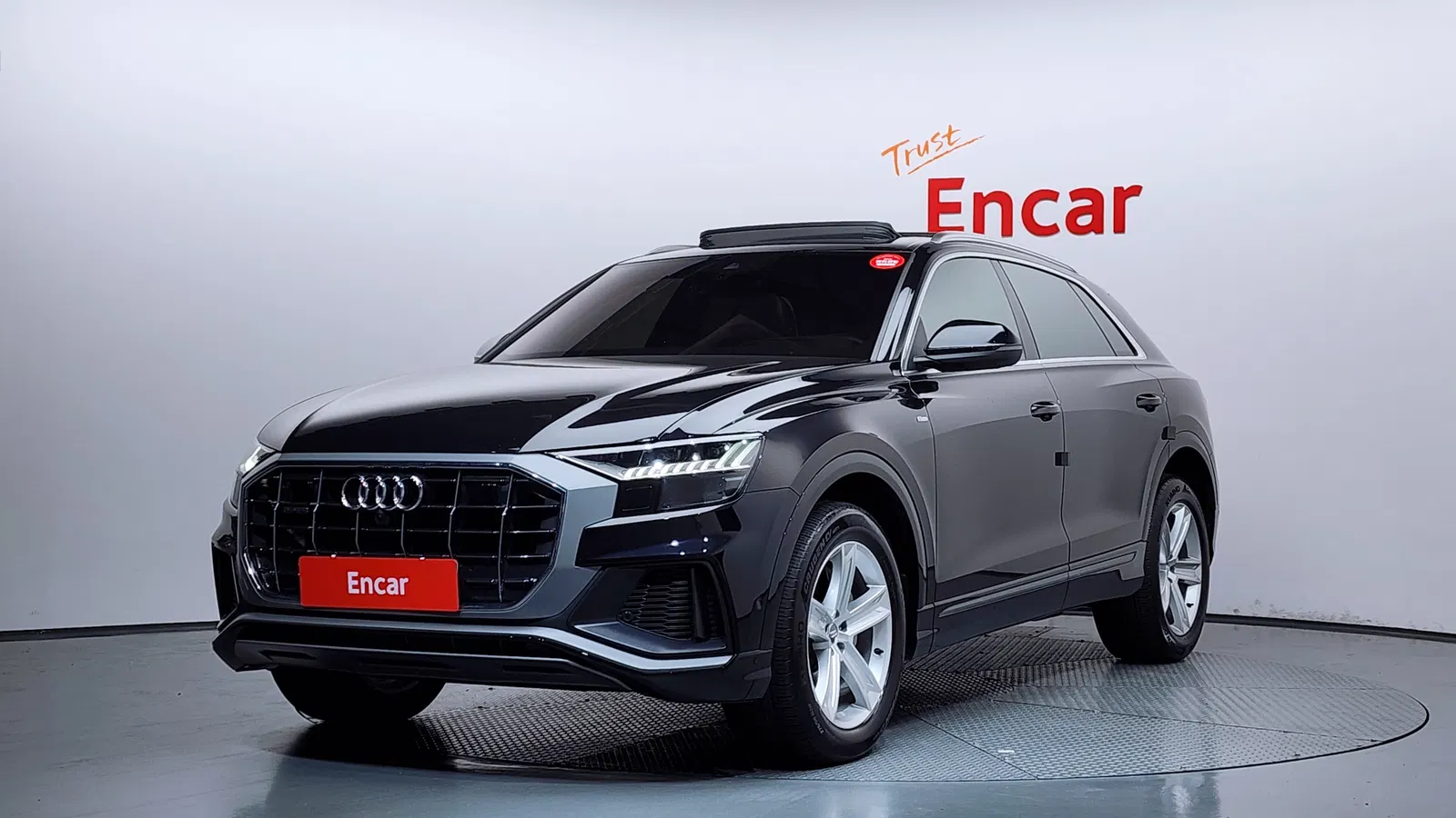 Audi Q8 (4M) 45 TDI Quattro Premium 2021 — photo 1 sur 35