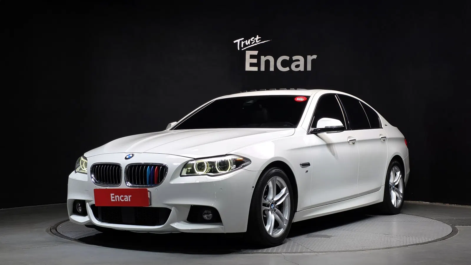 BMW Série 5 (F10) 528i M AeroDynamic Special Edition 2016 — photo 1 sur 20