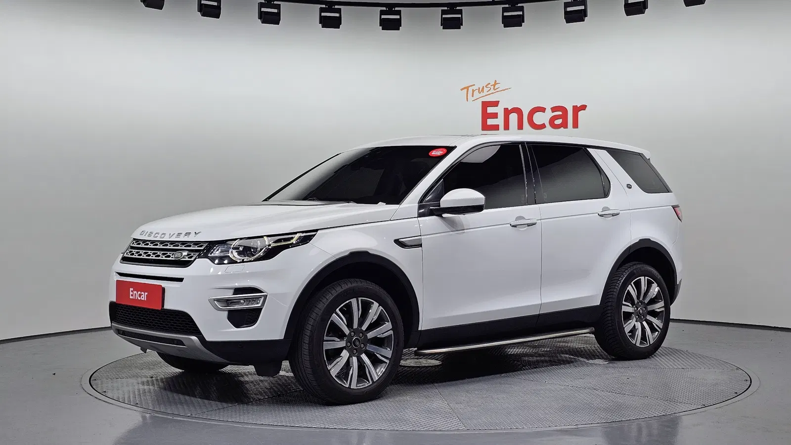 Land Rover Discovery Sport 2.0 TD4 HSE Luxury 2018 — photo 1 sur 36