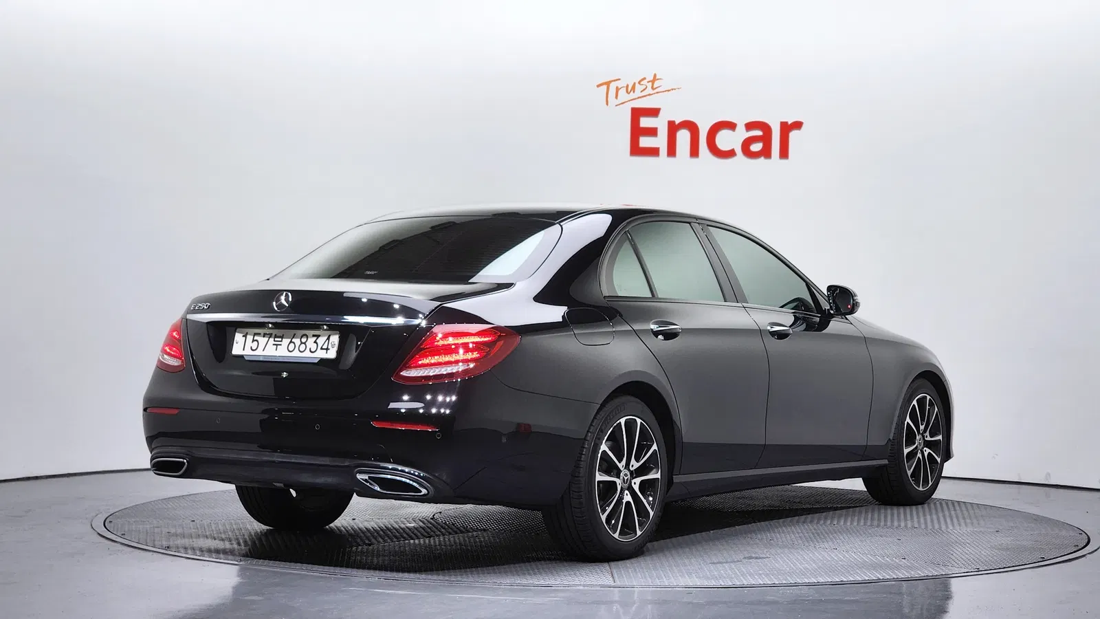 Mercedes-Benz Classe E E250 Avantgarde (W213) 2020 — photo 1 sur 30