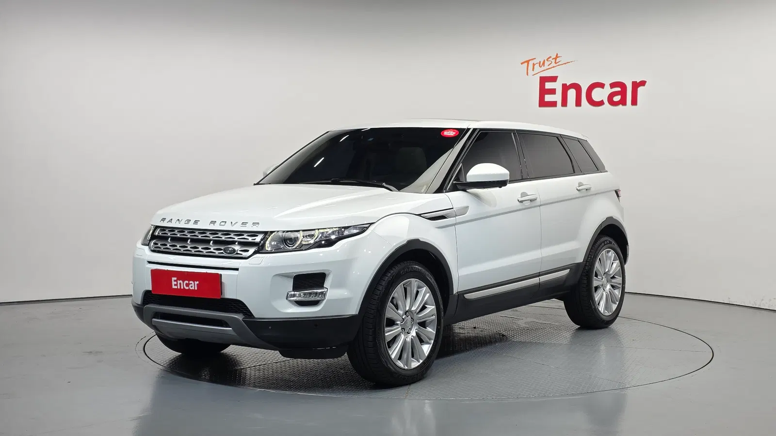 Land Rover Range Rover Evoque 2.2 SD4 Prestige 2015 — photo 1 sur 20