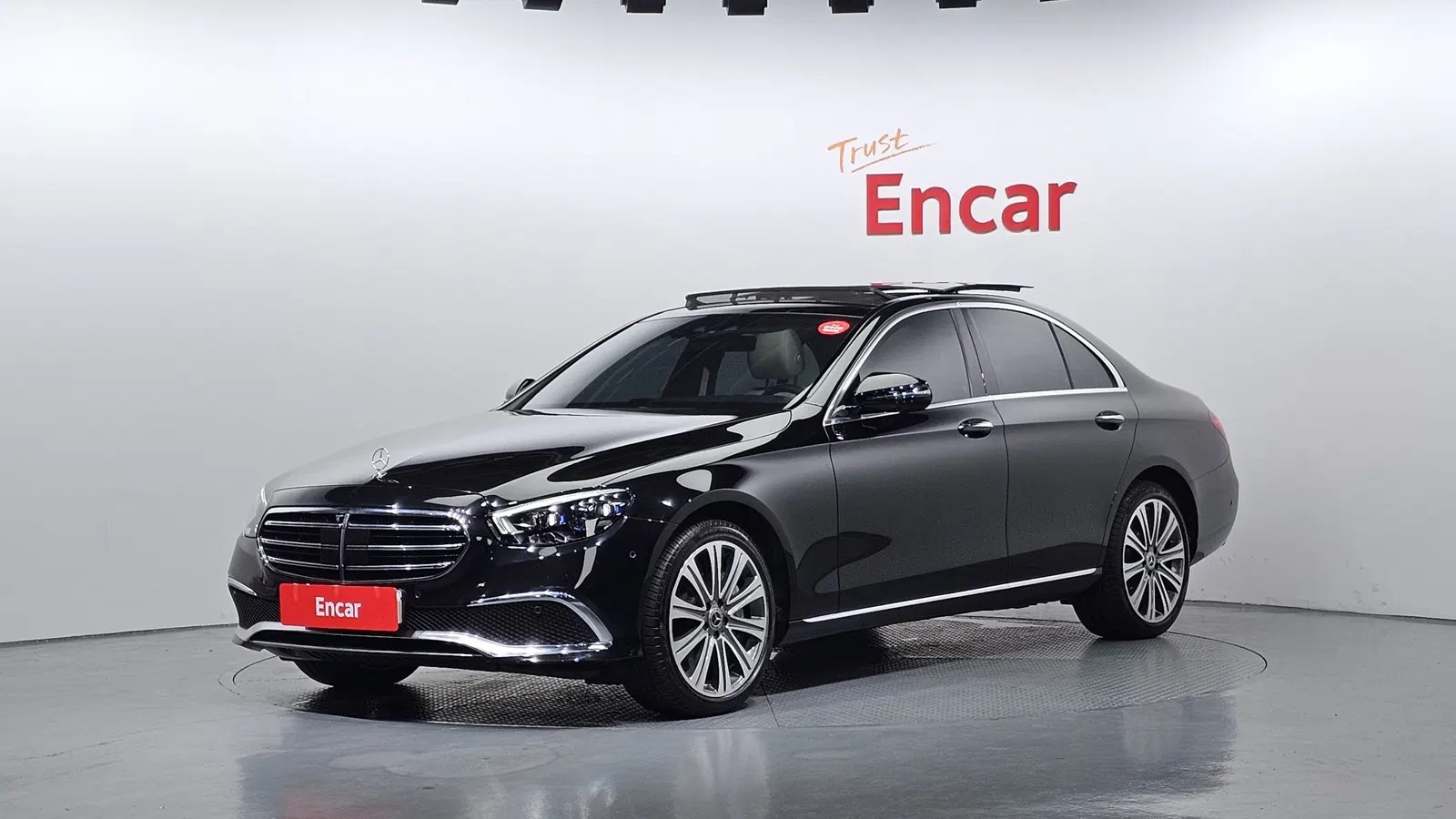 Mercedes-Benz Classe E E450 4MATIC Exclusive (W213) 2021 — photo 1 sur 33