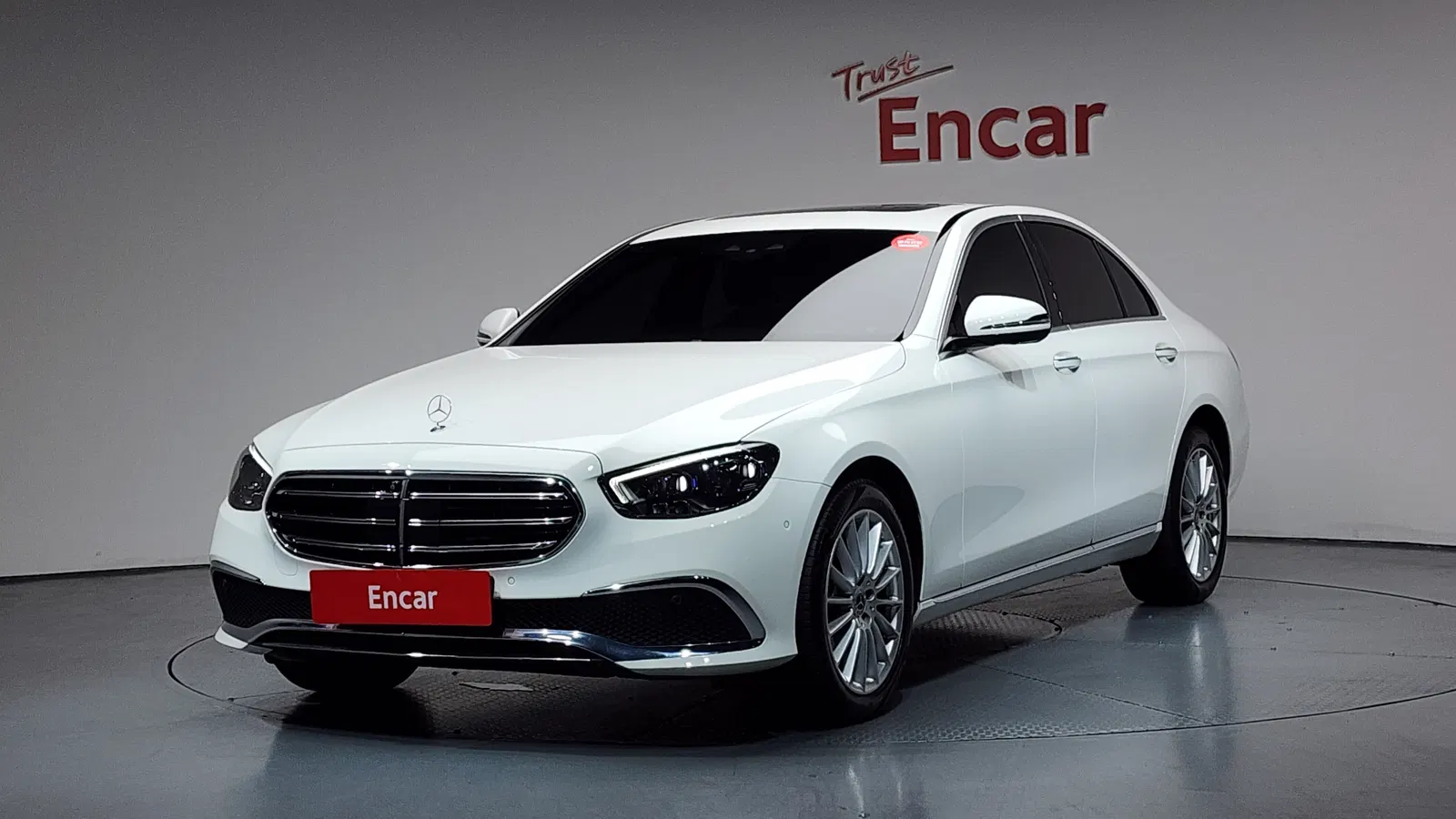 Mercedes-Benz Classe E E250 Exclusive (W213) 2023 — photo 1 sur 20