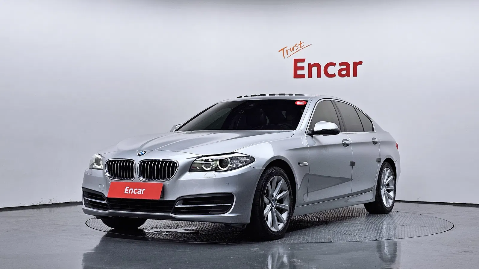 BMW Série 5 (F10) 528i 2014 — photo 1 sur 20
