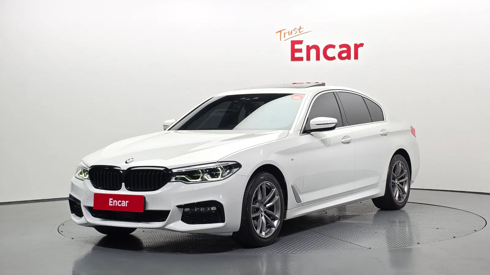 BMW Série 5 (G30) 520d xDrive M Sport 2018 — photo 1 sur 31