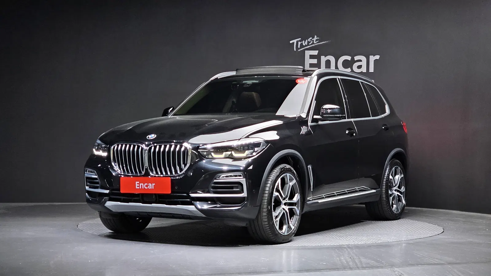 BMW X5 (G05) xDrive 40i xLine 2021 — photo 1 sur 40