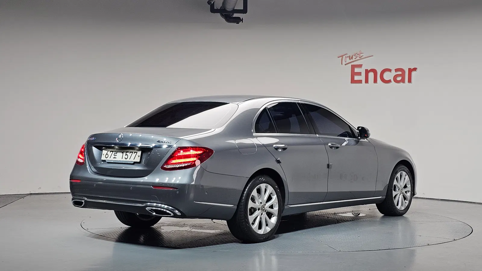 Mercedes-Benz Classe E E220d 4MATIC Exclusive (W213) 2019 — photo 1 sur 34