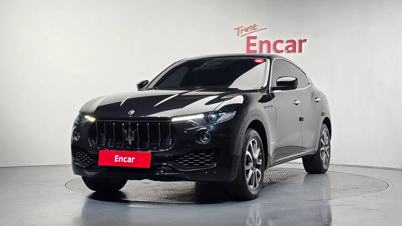 Maserati Levante 3.0 AWD GranLusso 2018 — photo 1 sur 32