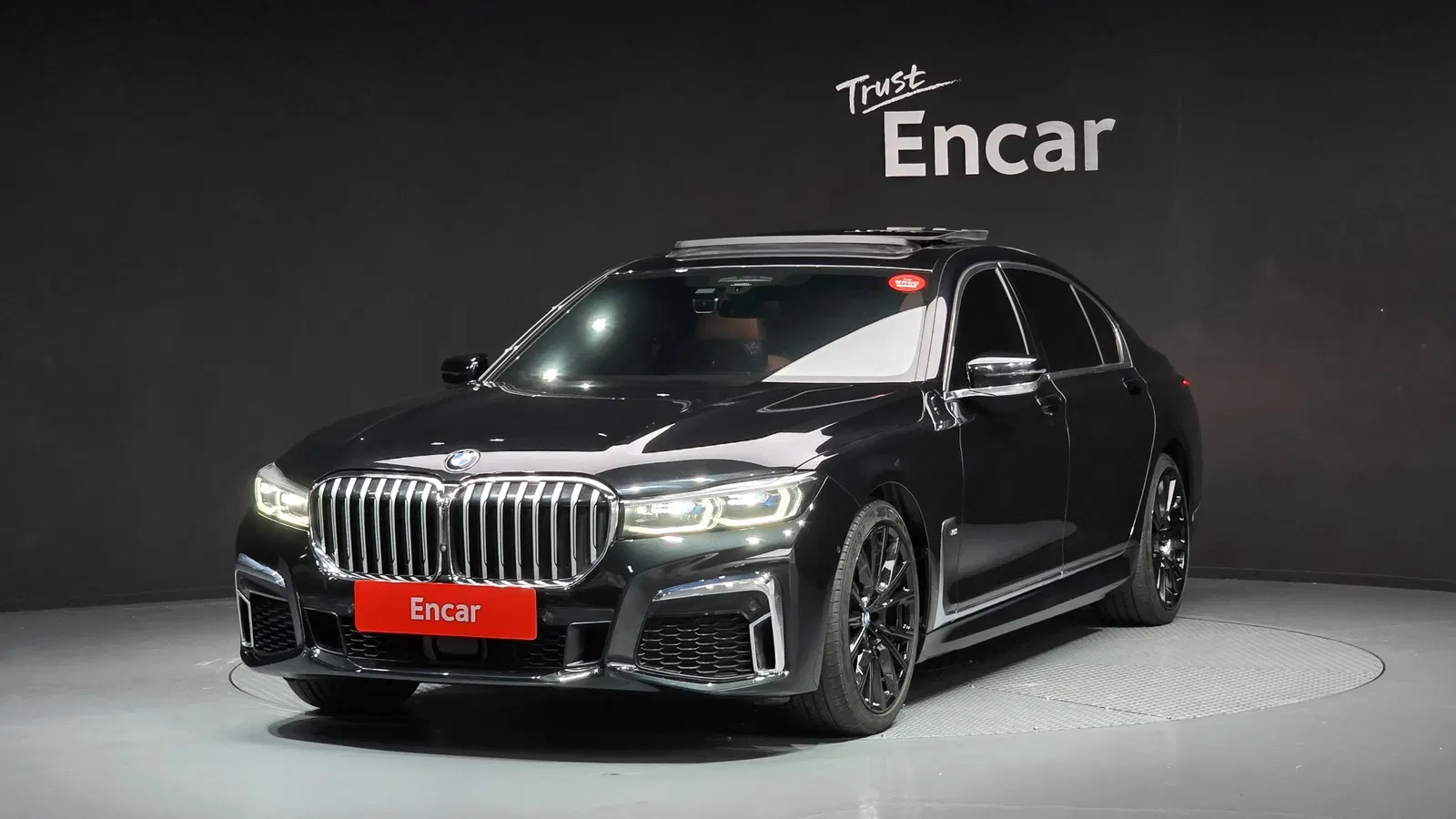 BMW Série 7 (G11) 740Li xDrive M Sport 2021 — photo 1 sur 33
