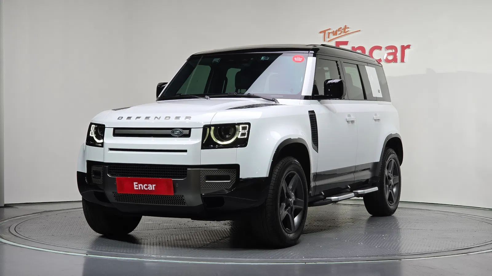 Land Rover Defender (L663) 110 P300 X-Dynamic SE 2024 — photo 1 sur 37