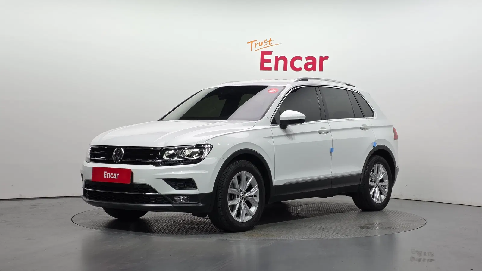 Volkswagen Tiguan 2e génération 2.0 TDI Premium 2020 — photo 1 sur 32