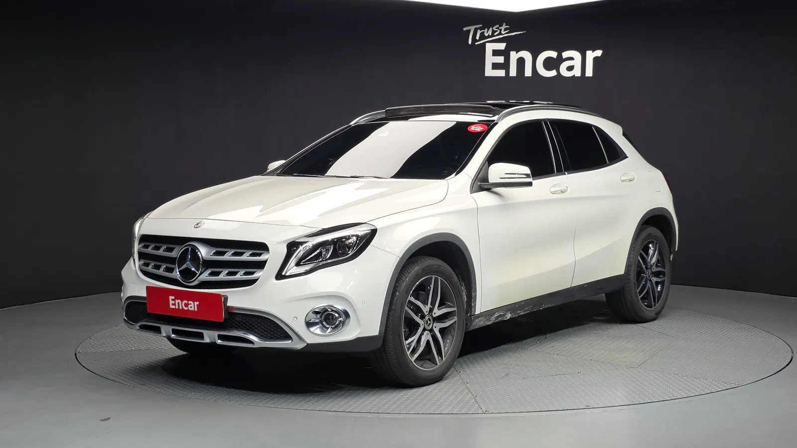 Mercedes-Benz GLA GLA220 Premium (X156) 2019 — photo 1 sur 20