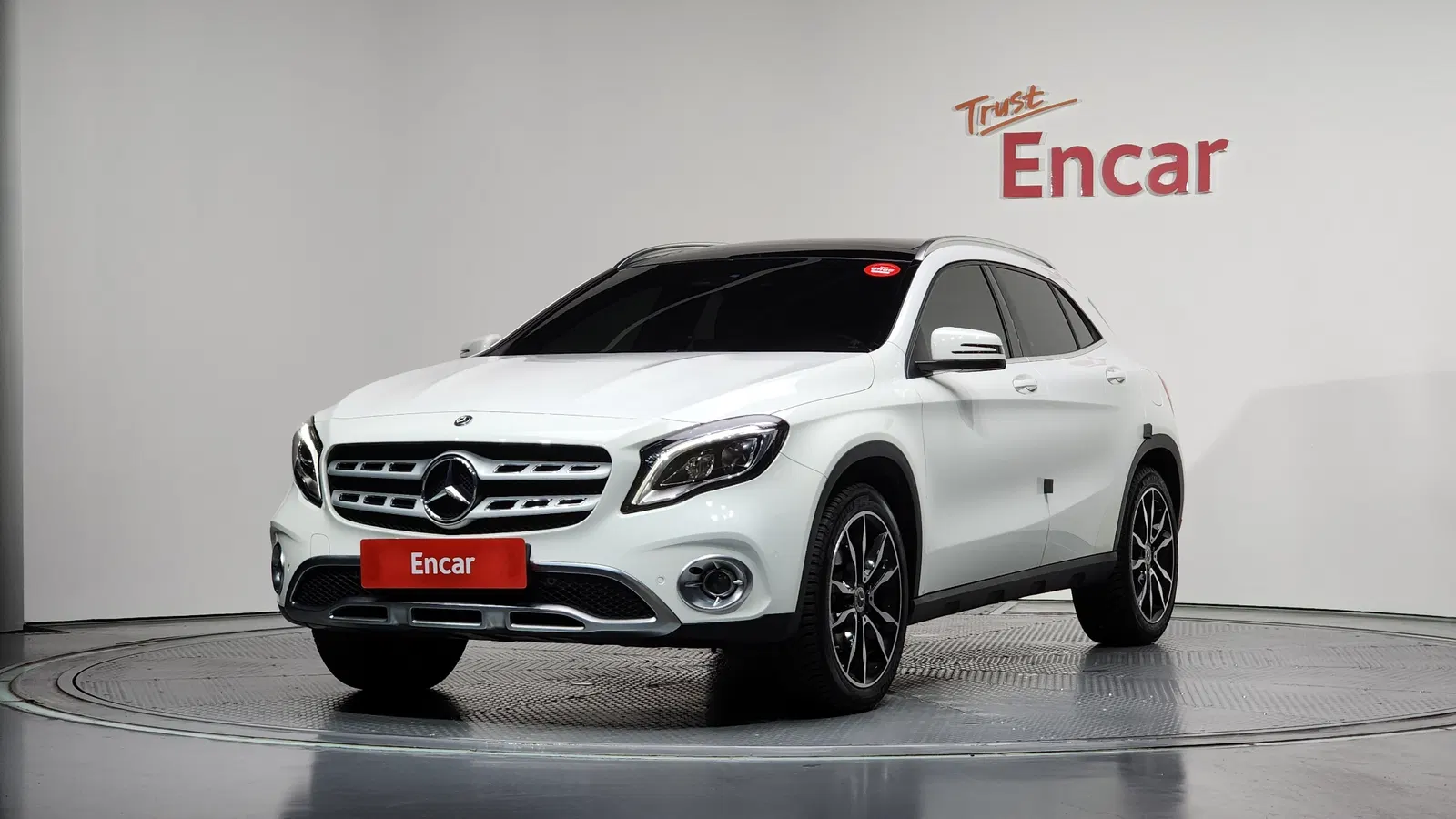 Mercedes-Benz GLA GLA250 4MATIC (X156) 2019 — photo 1 sur 32