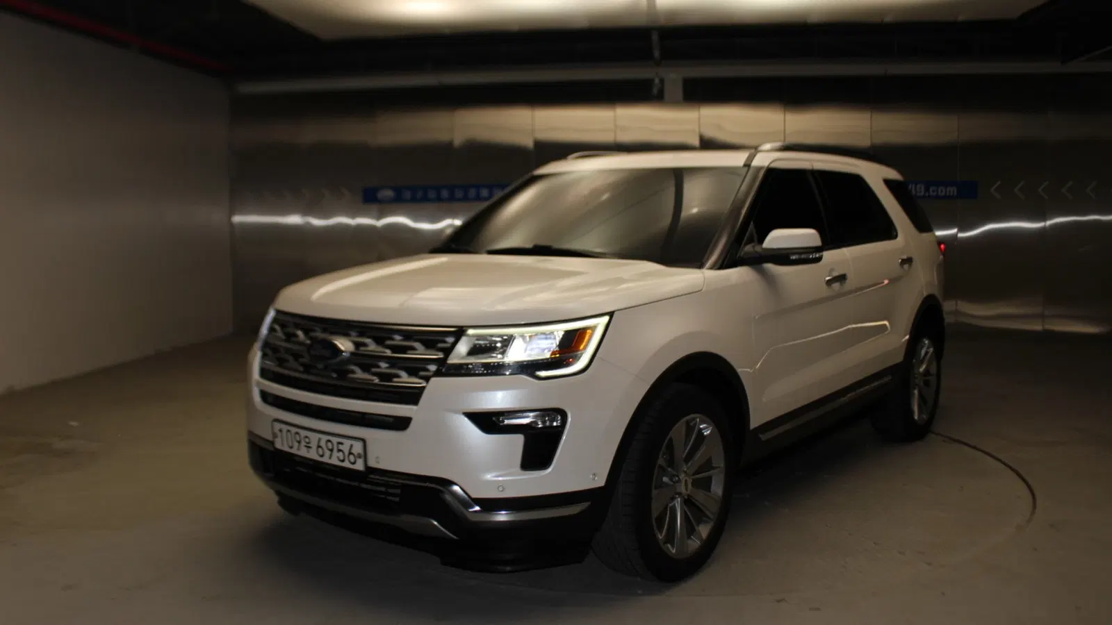 Ford Explorer 2.3 Limited 4WD 2018 — photo 1 sur 26
