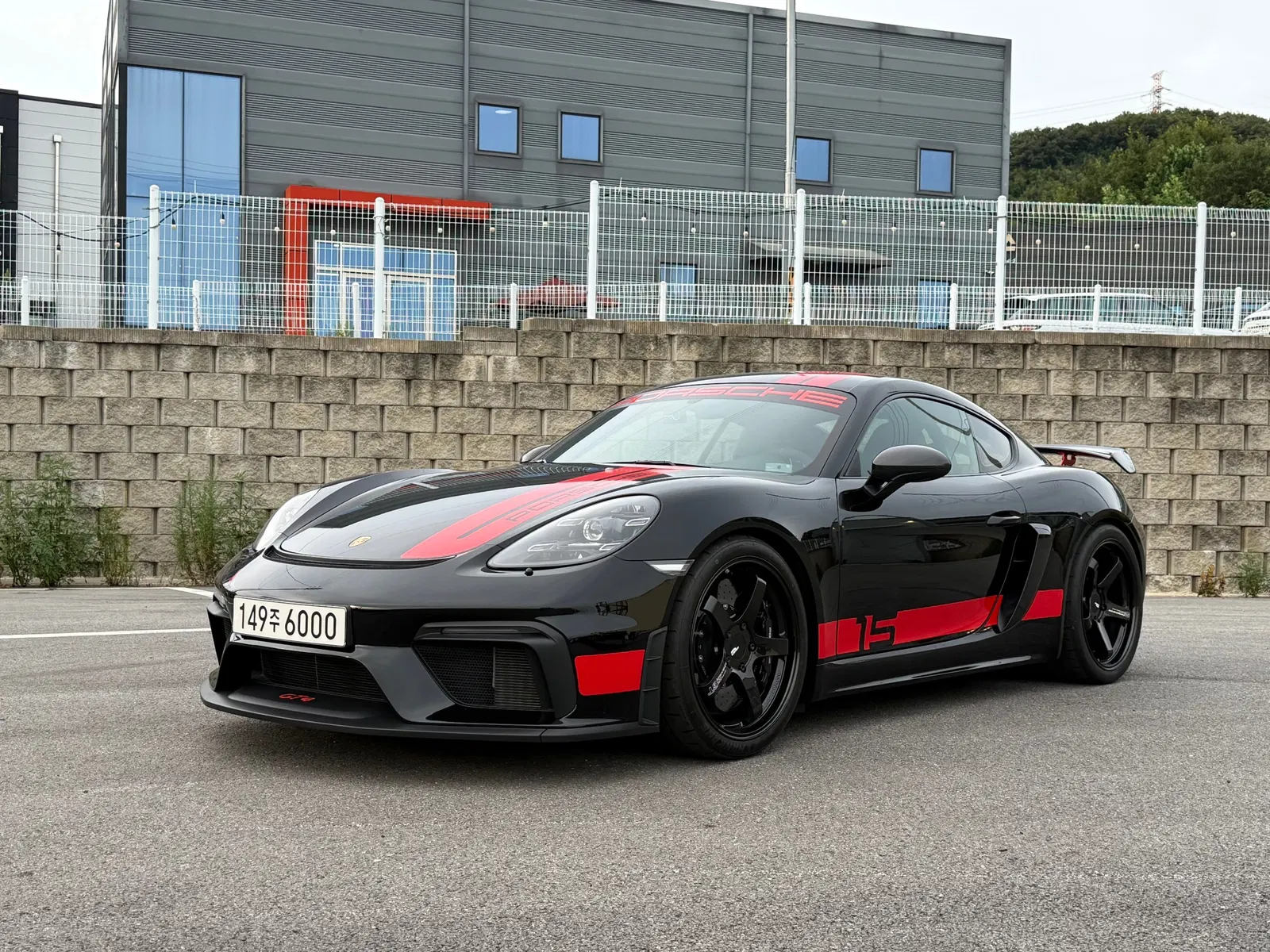 Porsche 718 Cayman 4.0 GT4 2020 — photo 1 sur 19