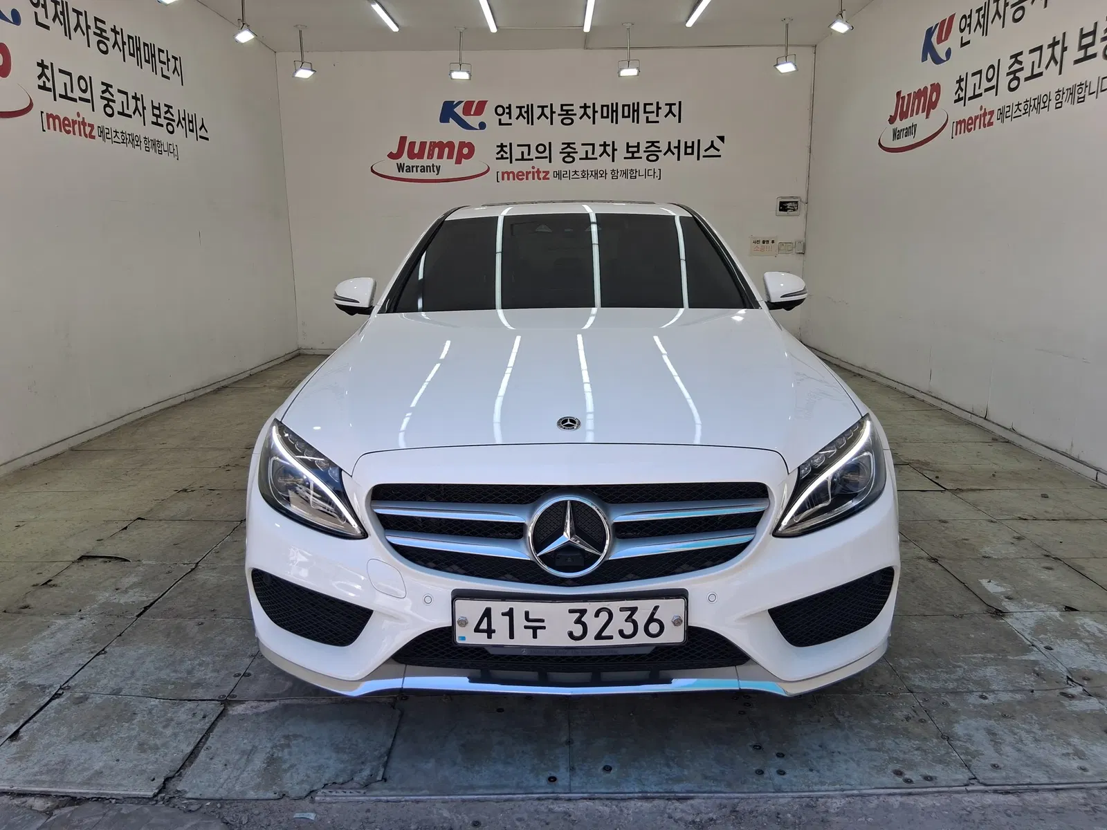 Mercedes-Benz Classe C C200 Avantgarde (W205) 2018 — photo 1 sur 26