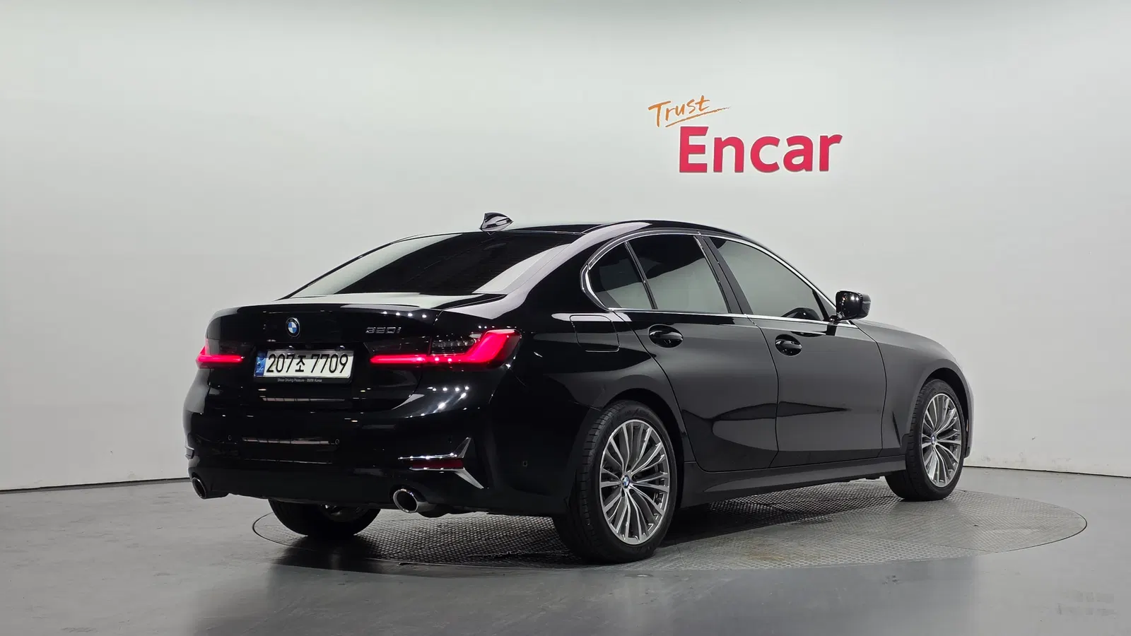 BMW Série 3 (G20) 320i Luxury 2021 — photo 1 sur 33