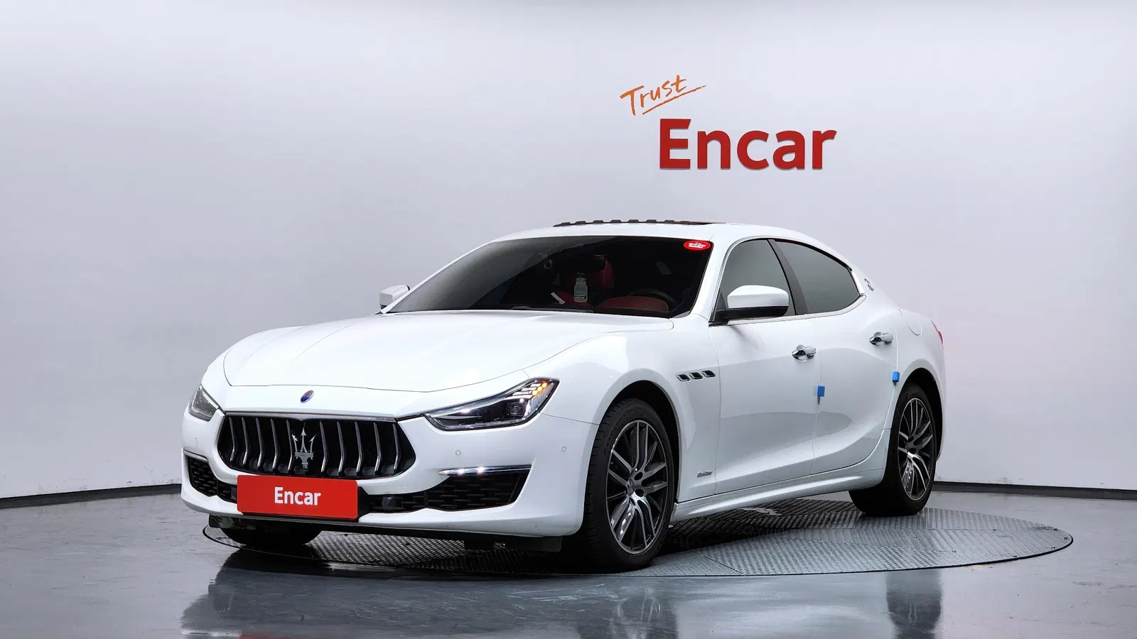 Maserati Ghibli 3.0 Diesel GranLusso 2018 — photo 1 sur 36