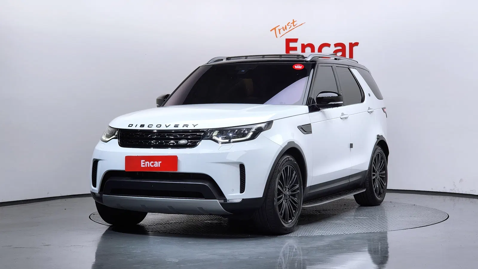 Land Rover Discovery 5 3.0 TD6 HSE Luxury 2018 — photo 1 sur 39
