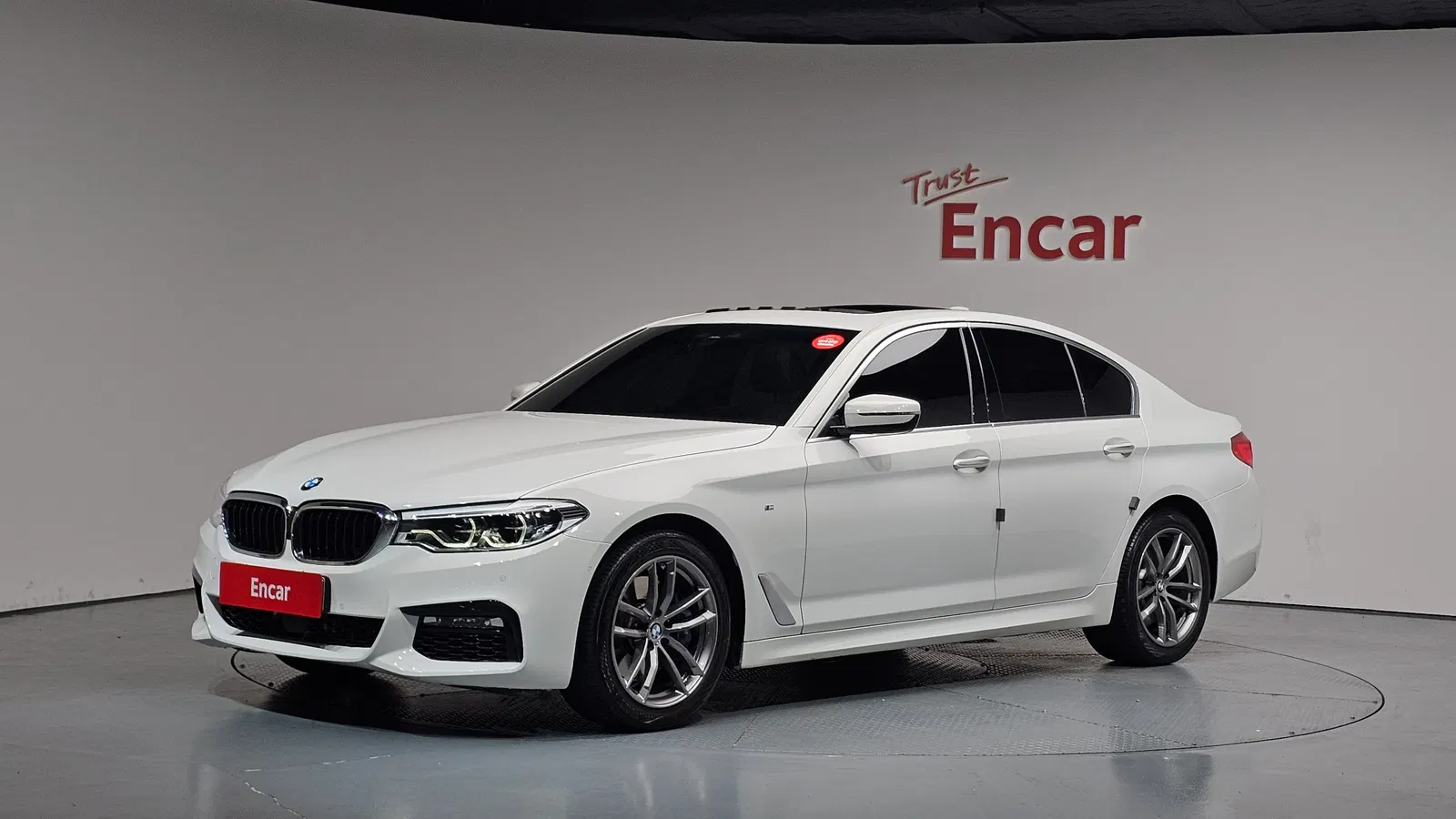 BMW Série 5 (G30) 530i M Sport 2018 — photo 1 sur 33