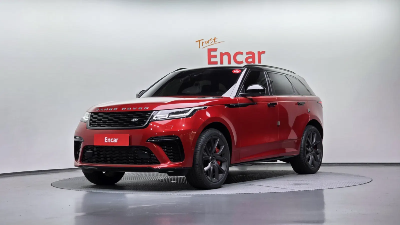 Land Rover Range Rover Velar 5.0 SV AB Dynamic 2019 — photo 1 sur 39