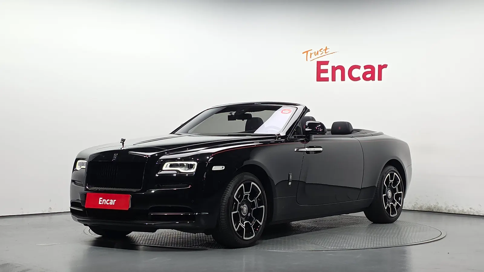 Rolls-Royce Dawn 6.6 V12 Black Badge 2020 — photo 1 sur 36