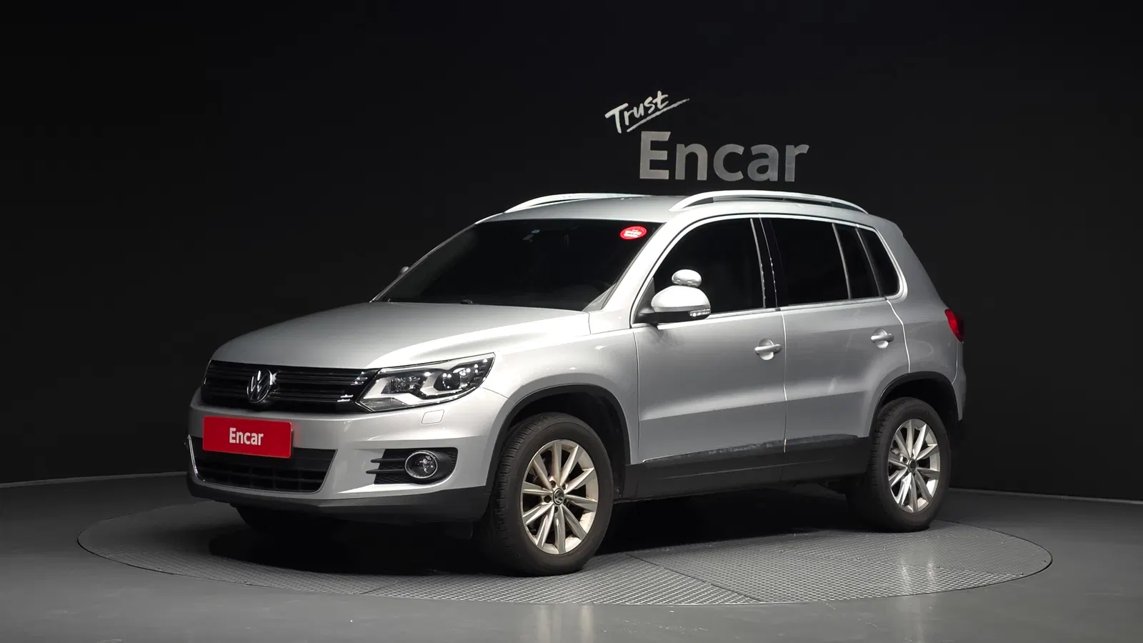 Volkswagen Tiguan 2.0 TDI Comfort 2015 — photo 1 sur 20