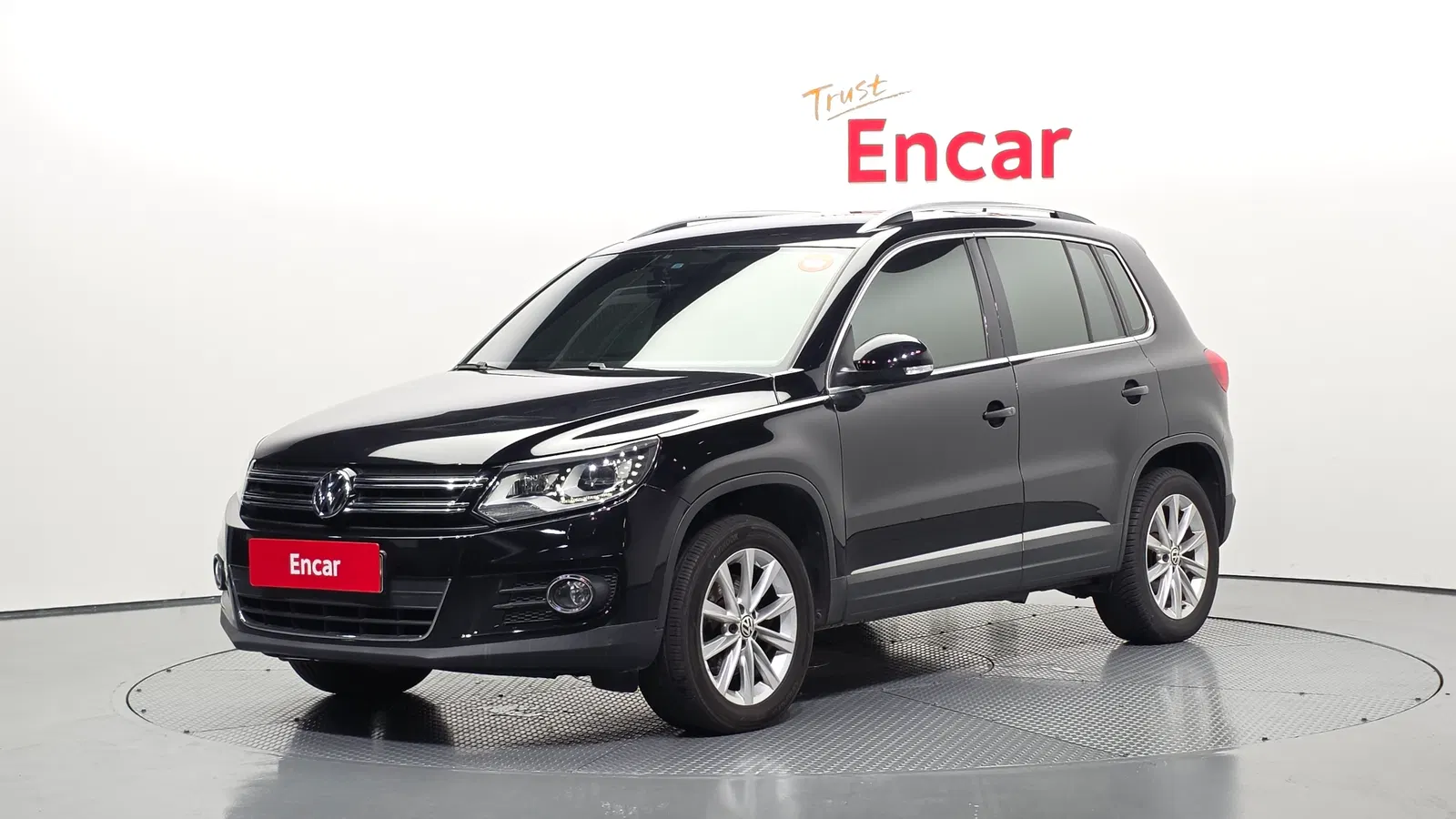 Volkswagen Tiguan 2.0 TDI Comfort 2015 — photo 1 sur 20
