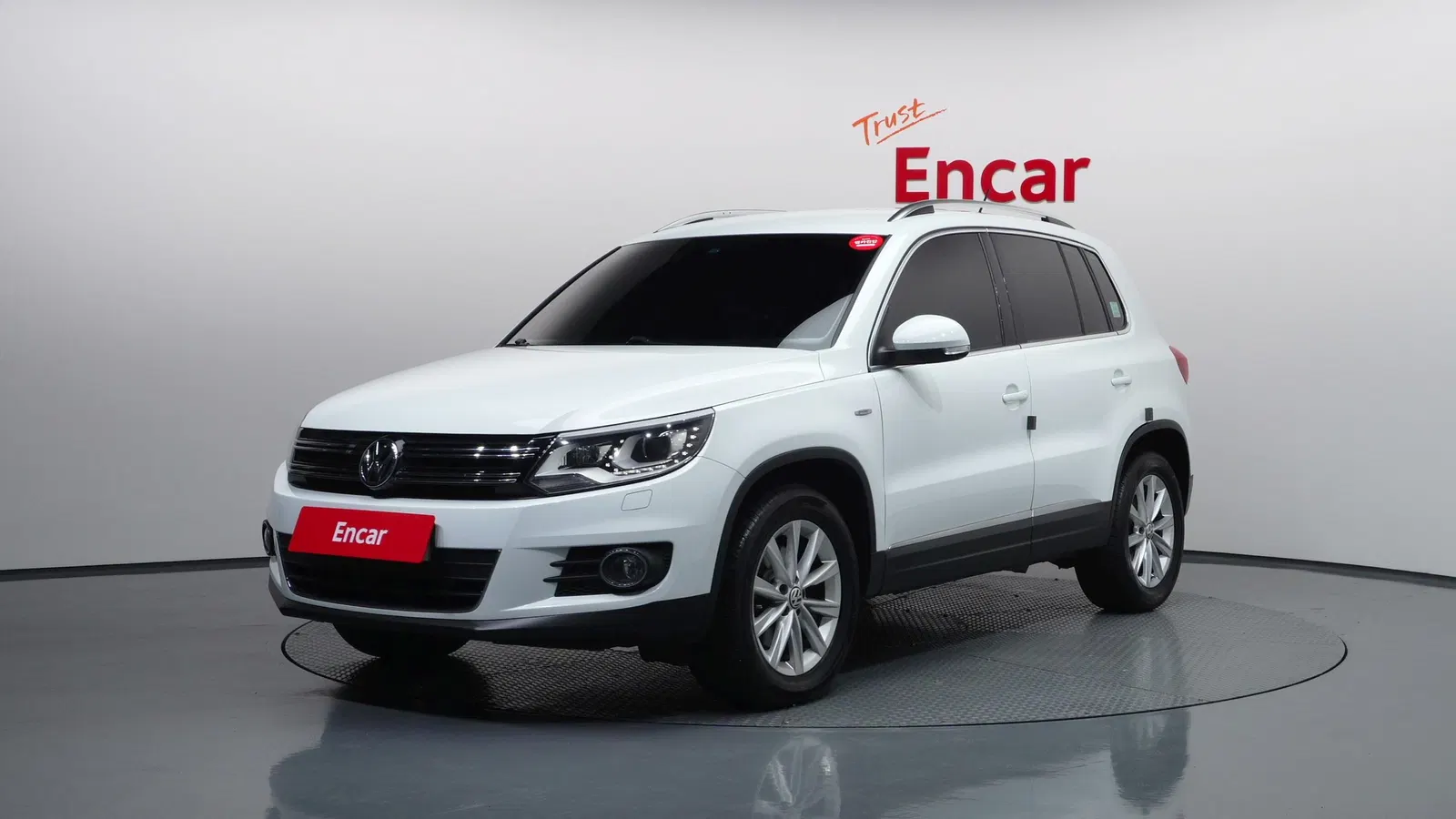 Volkswagen Tiguan 2.0 TDI Comfort 2014 — photo 1 sur 17