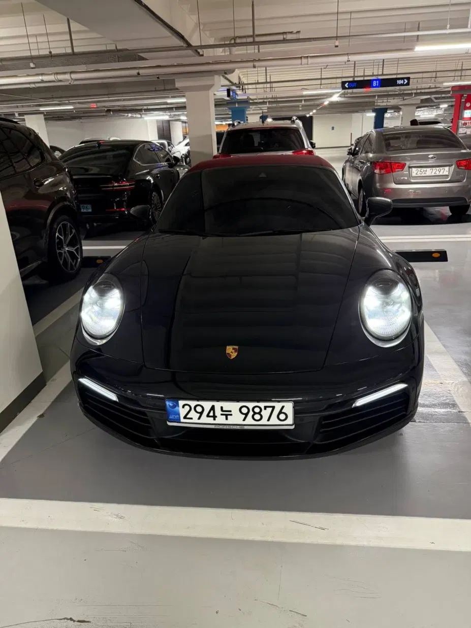Porsche 911 (992) Carrera 4S Cabriolet 2021 — photo 1 sur 11