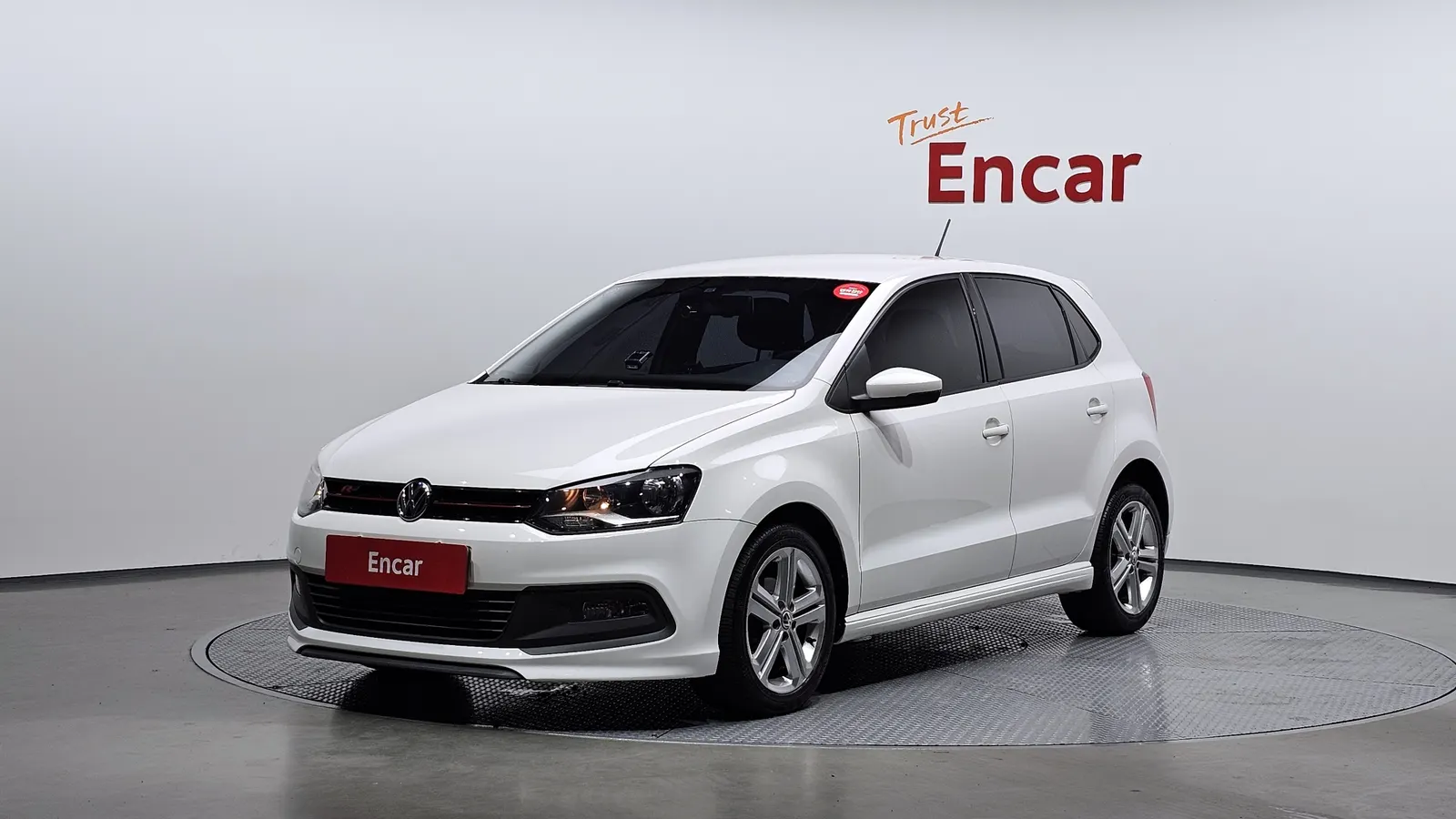 Volkswagen Polo 1.6 TDI R-Line 2013 — photo 1 sur 20