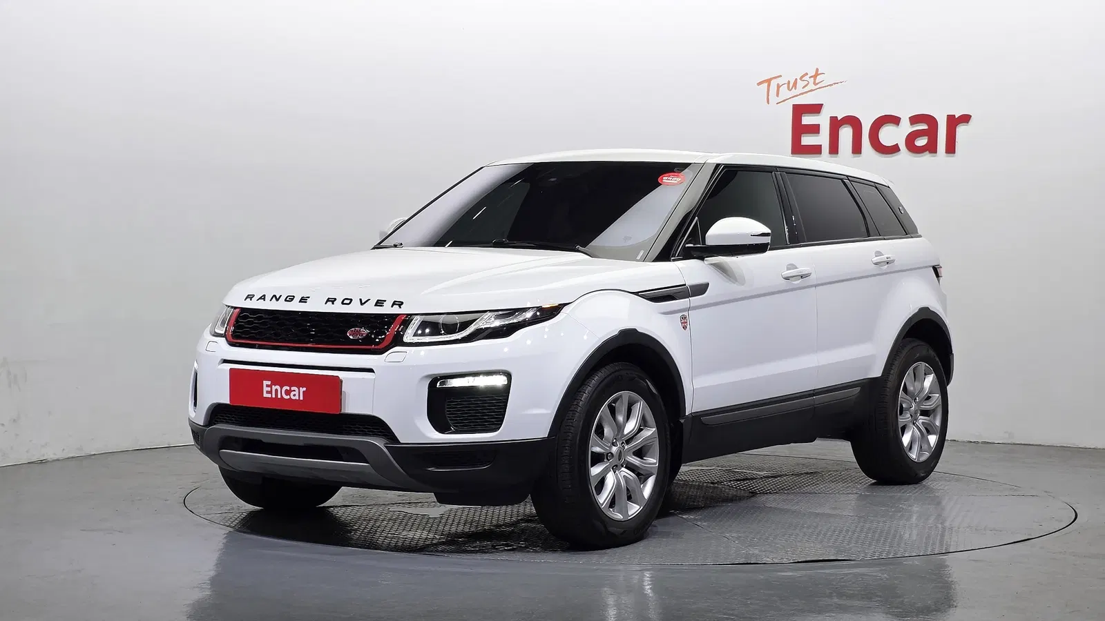 Land Rover Range Rover Evoque 2.0 TD4 SE 2018 — photo 1 sur 30