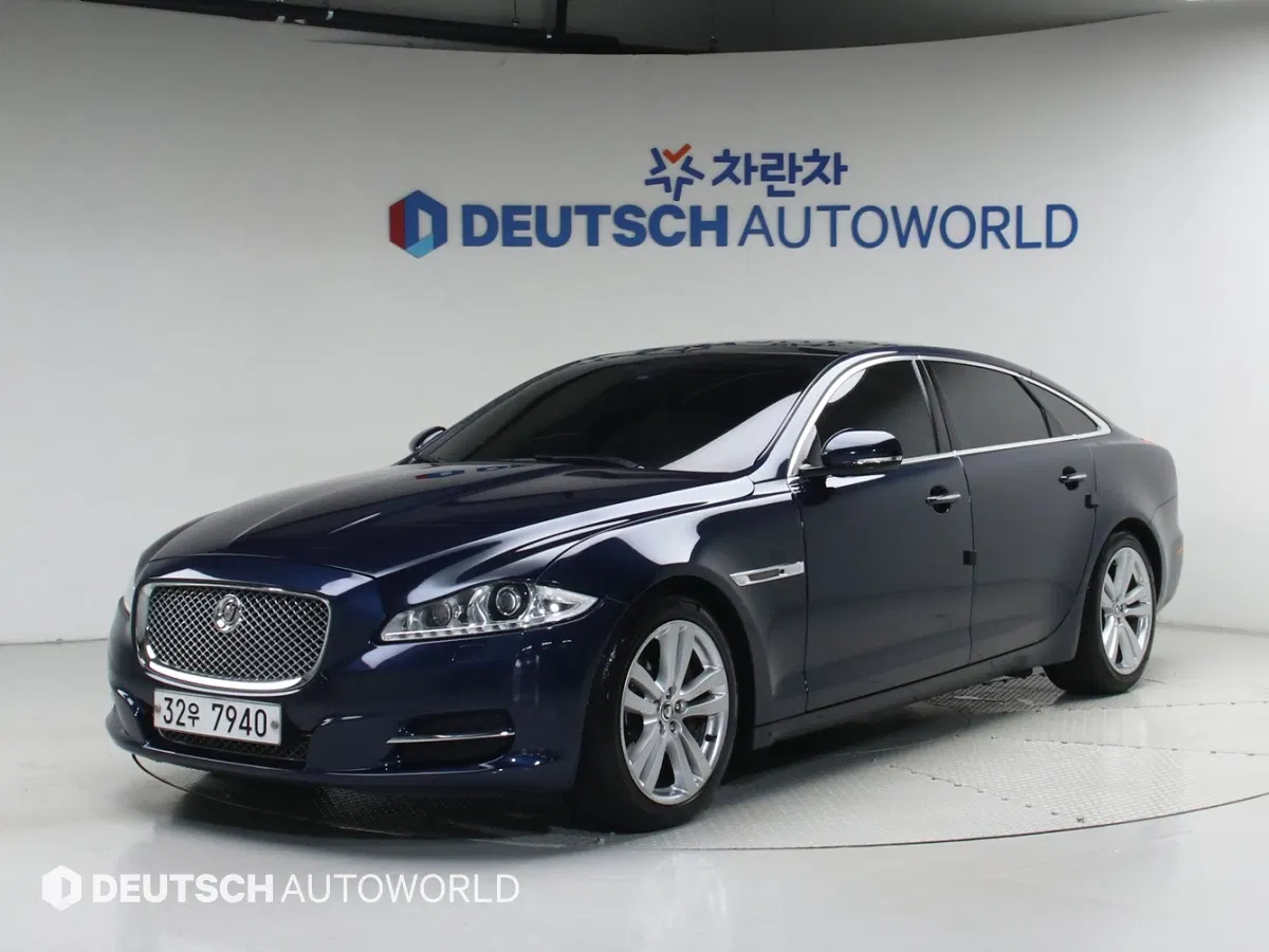 Jaguar All New XJ 3.0 SC Premium Luxury LWB 2013 — photo 1 sur 26