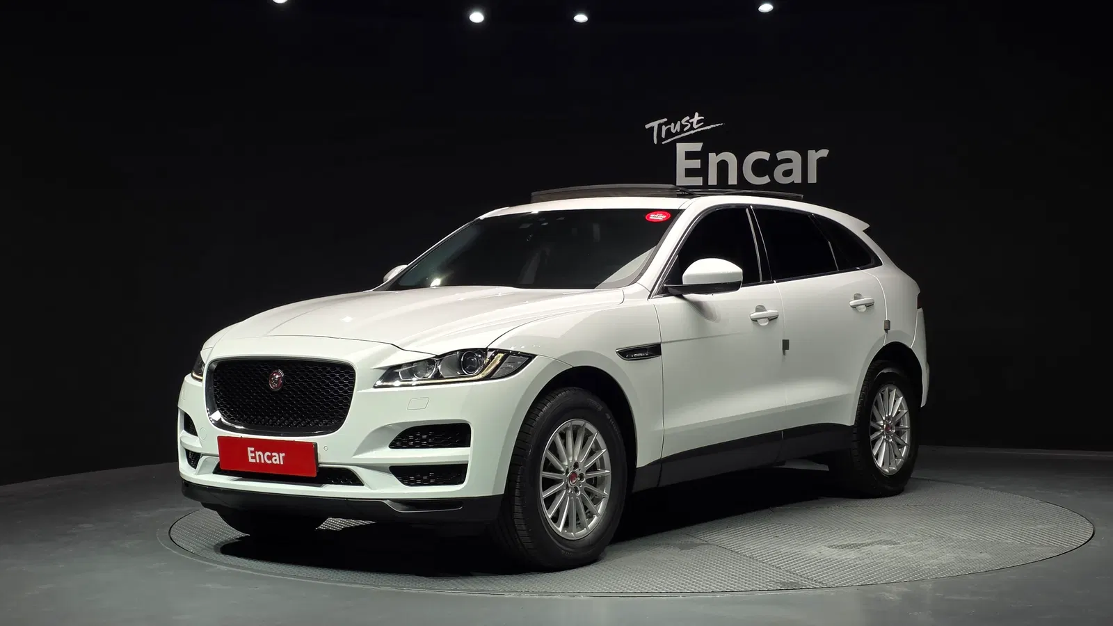 Jaguar F-PACE 20d Prestige 2018 — photo 1 sur 37