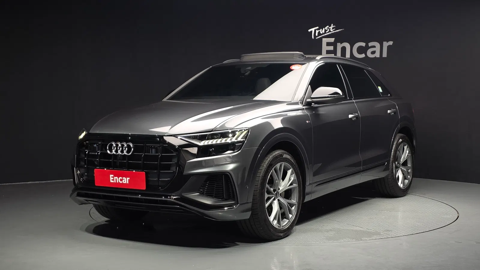 Audi Q8 (4M) 55 TFSI Quattro Premium 2022 — photo 1 sur 20