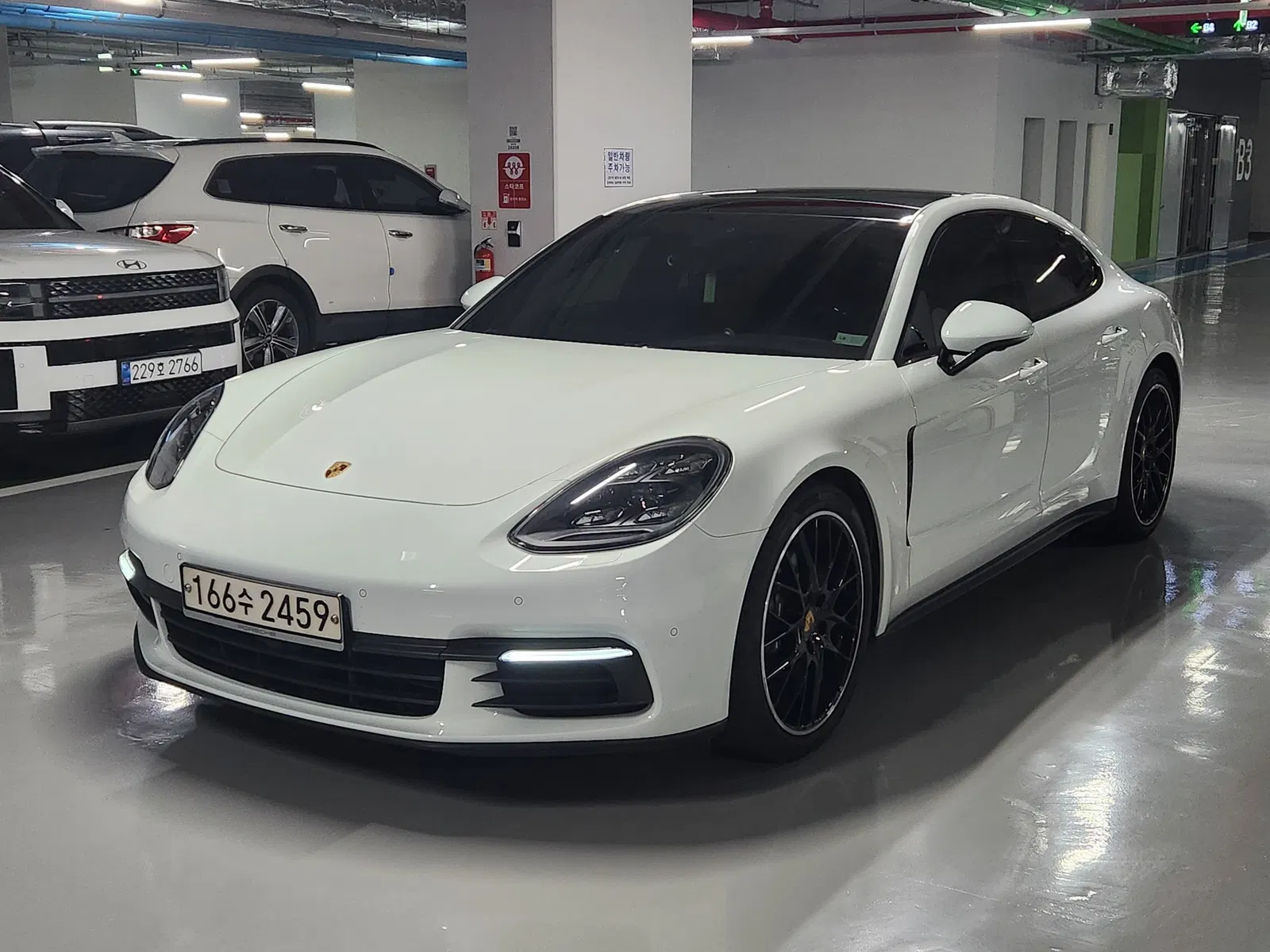 Porsche Panamera (971) 3.0 AWD 2019 — photo 1 sur 26