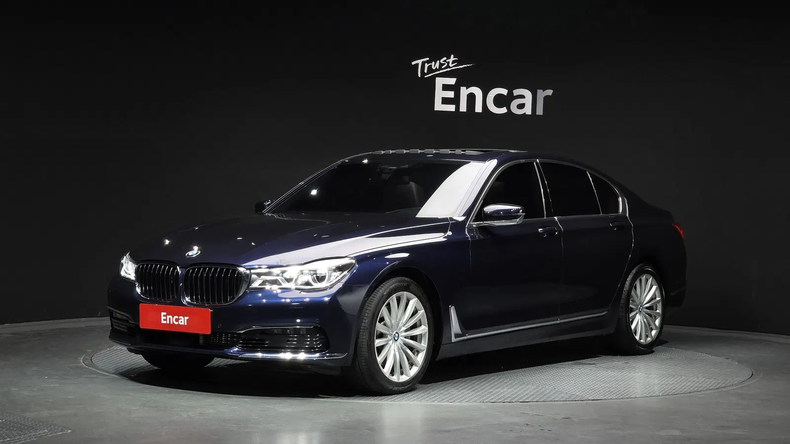 BMW Série 7 (G11) 730d xDrive 2016 — photo 1 sur 20