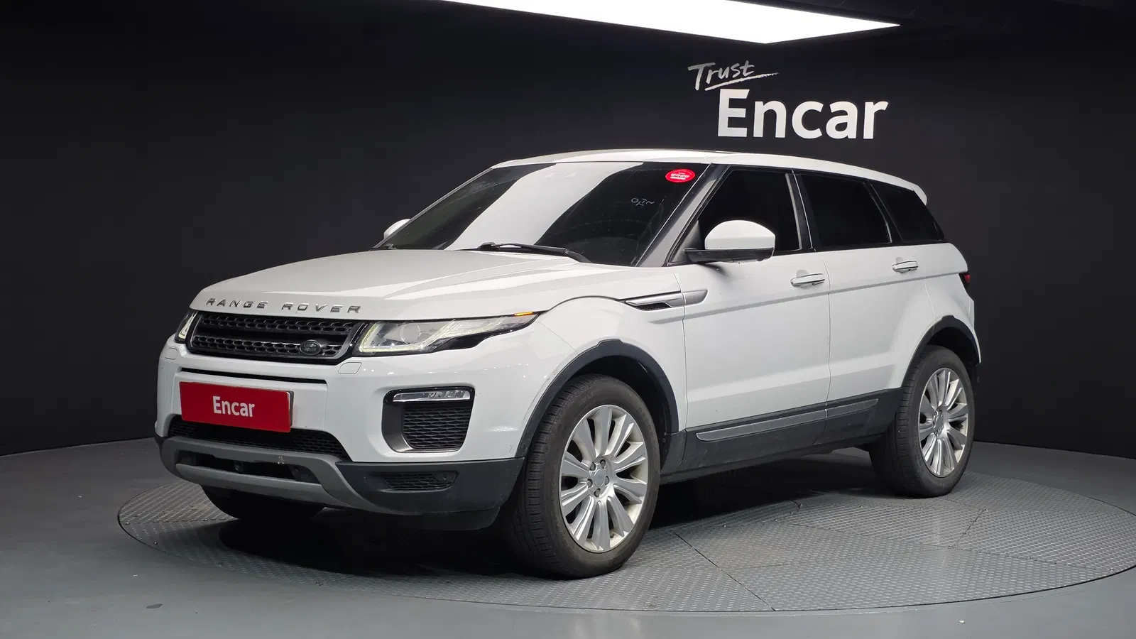 Land Rover Range Rover Evoque 2.0 TD4 HSE 2016 — photo 1 sur 20