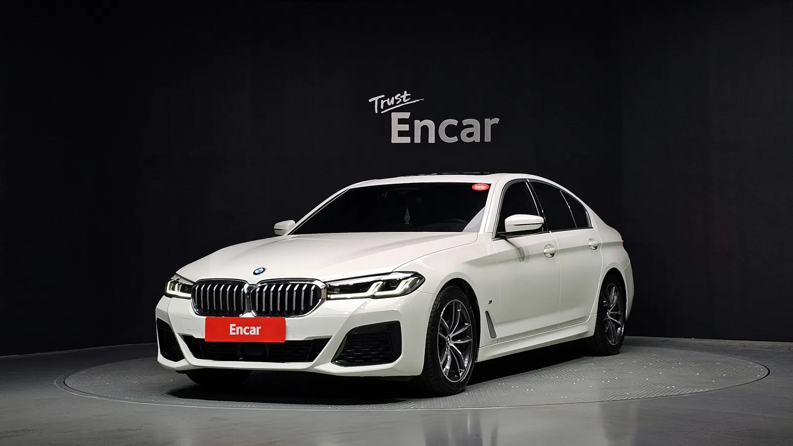 BMW Série 5 (G30) 523d M Sport 2023 — photo 1 sur 20