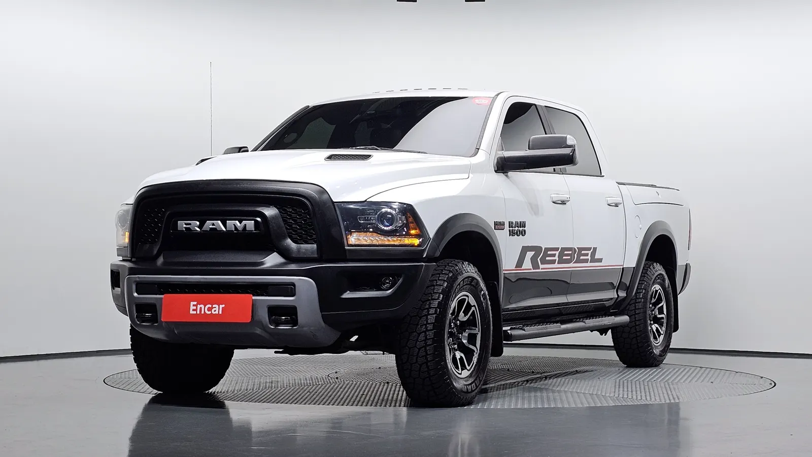 Dodge RAM Pickup 5.7 2016 — photo 1 sur 20
