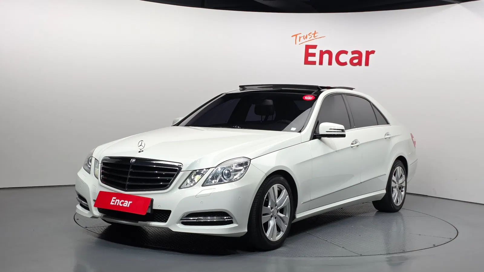 Mercedes-Benz Classe E E350 (W212) 2011 — photo 1 sur 20
